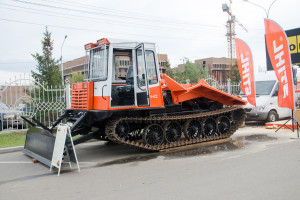 Трактор лесопромышленный трелевочный с толкателем Прогресс МСН-10-04